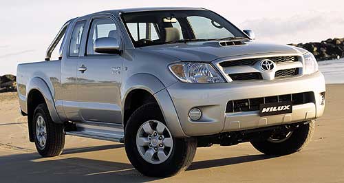 Toyota predicts sales slip in 2010